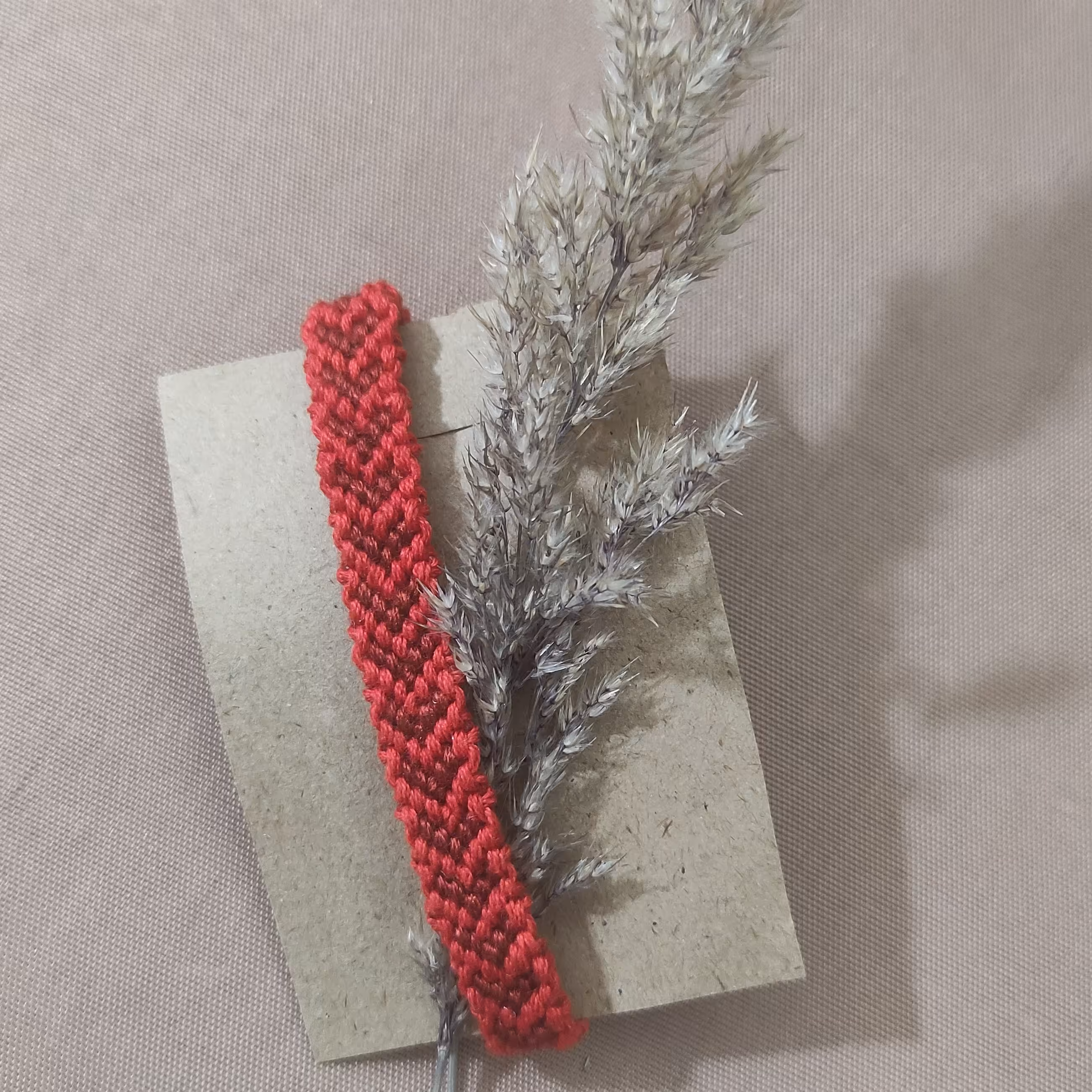 دستبند می بافت