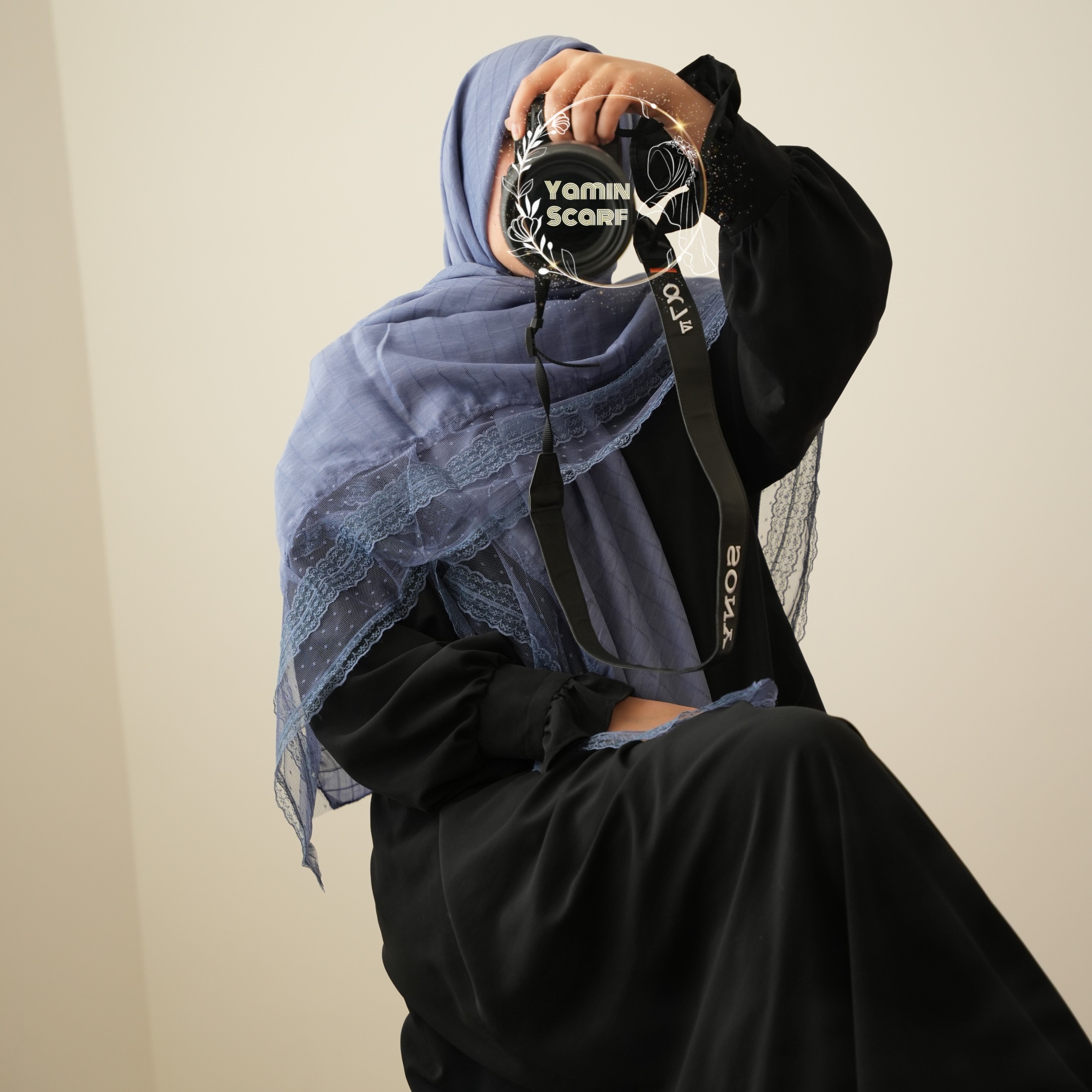 روسری نخی مربعی دانتل دار رنگ آبی قواره 140
