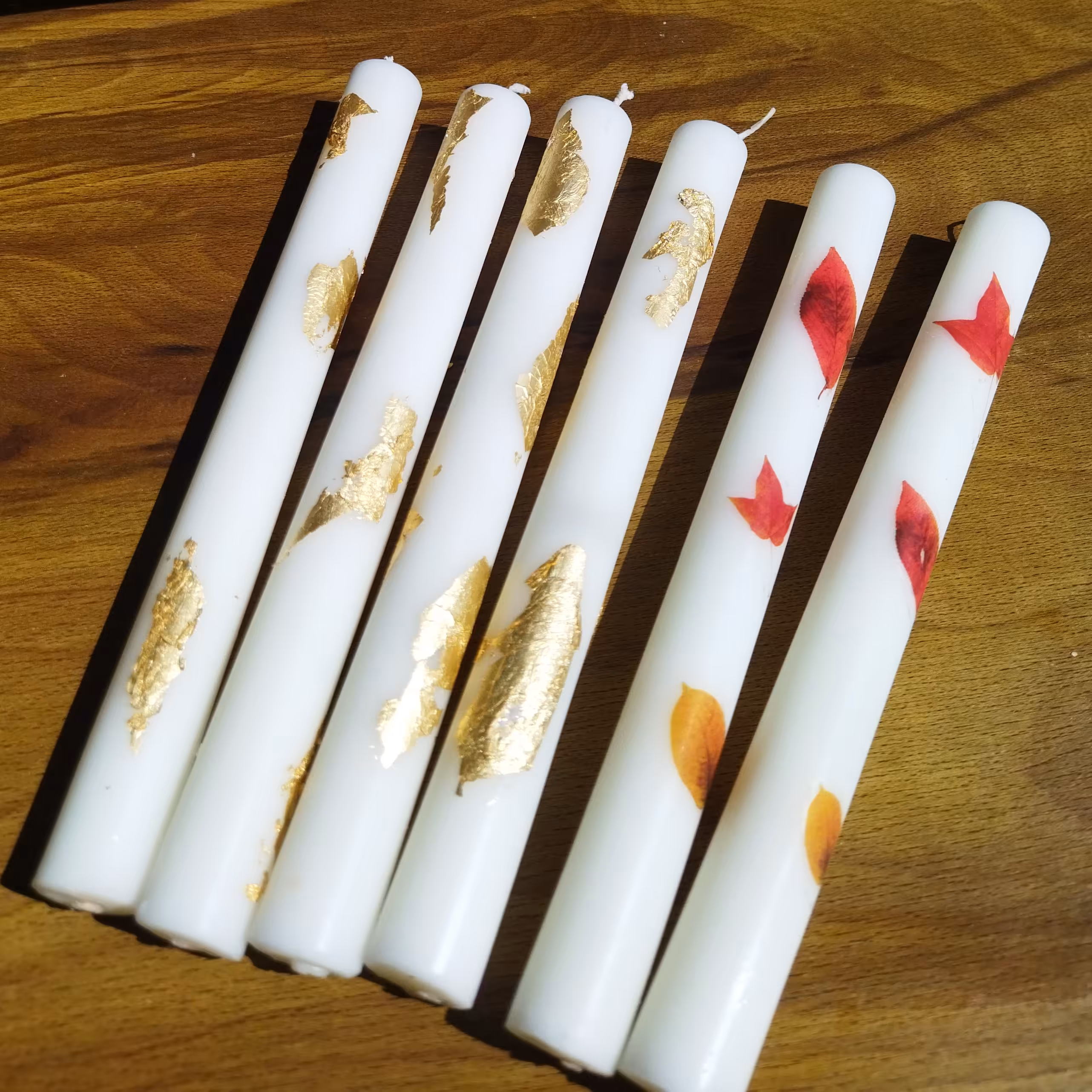 شمع قلمی با طراحی دست.ترانسفر. ورق طلا ی شمع خاص و زیبا     قابل سفارش  در انواع رنگ و طرح