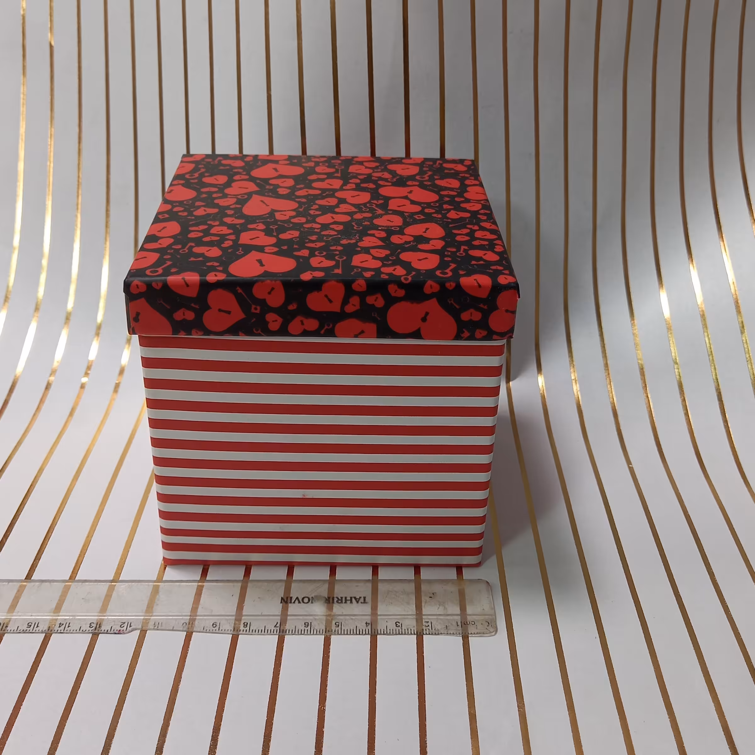 جعبه کادو مربع