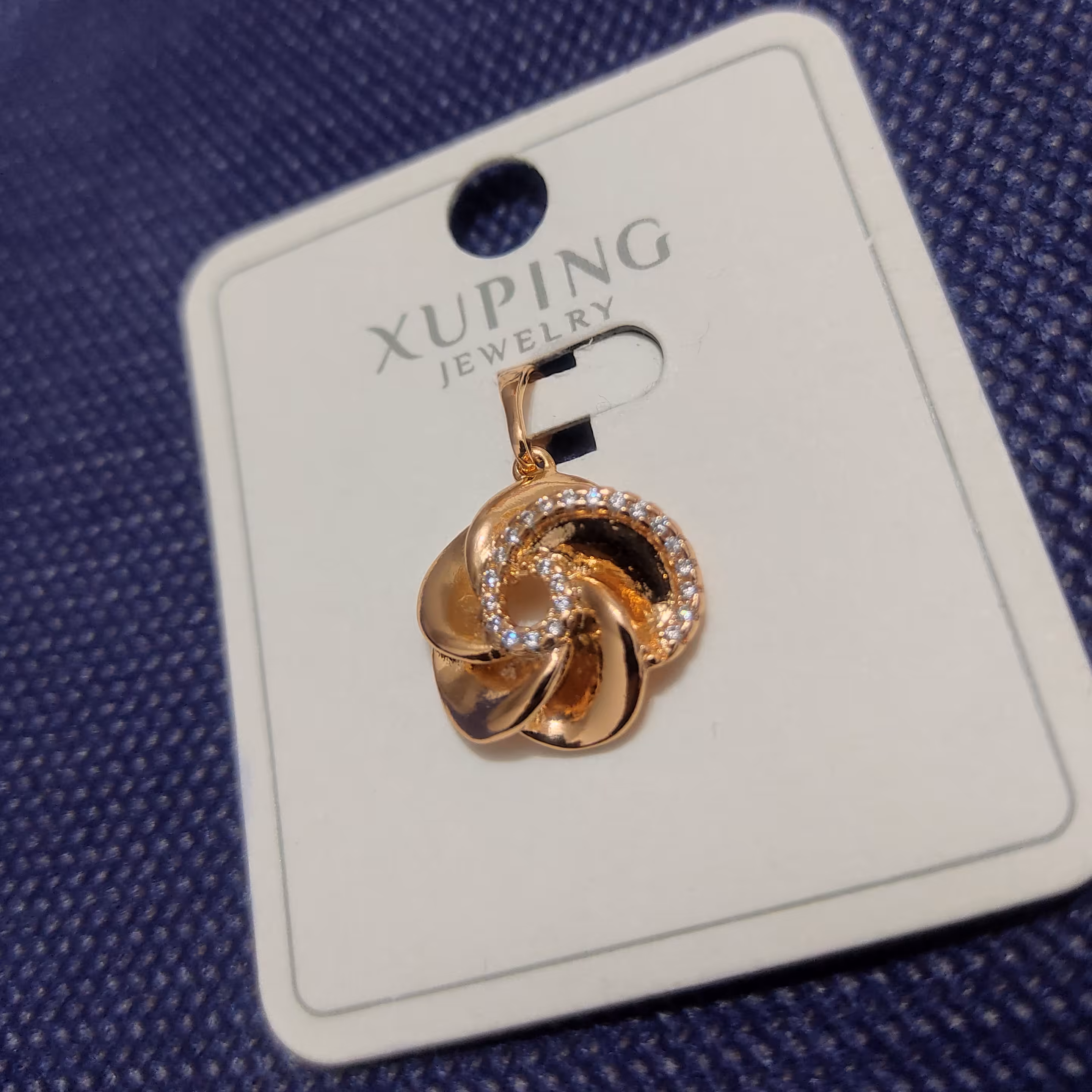 پلاک گل برند ژوپینگ 