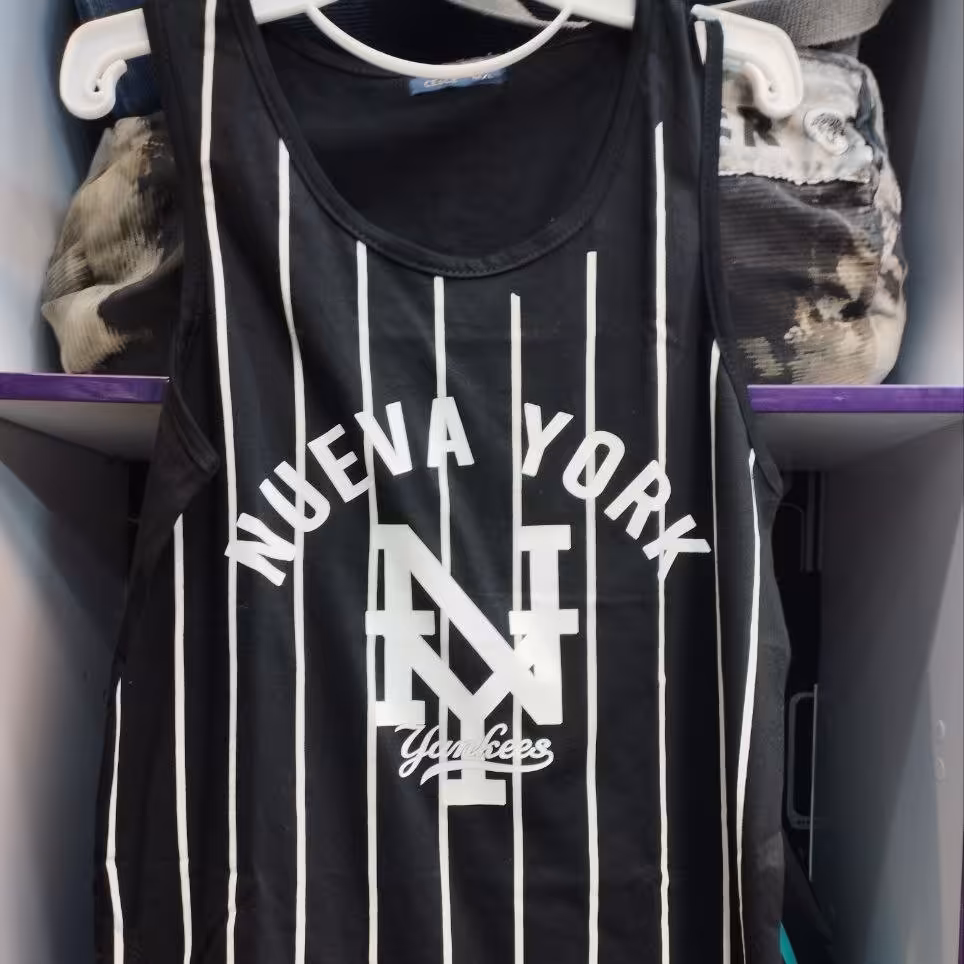 تاپ و شلوارک اسپرت 