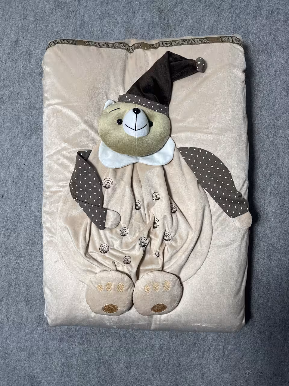 رو تختی 7 تیکه خرس برجسته نازلی ببک کرم