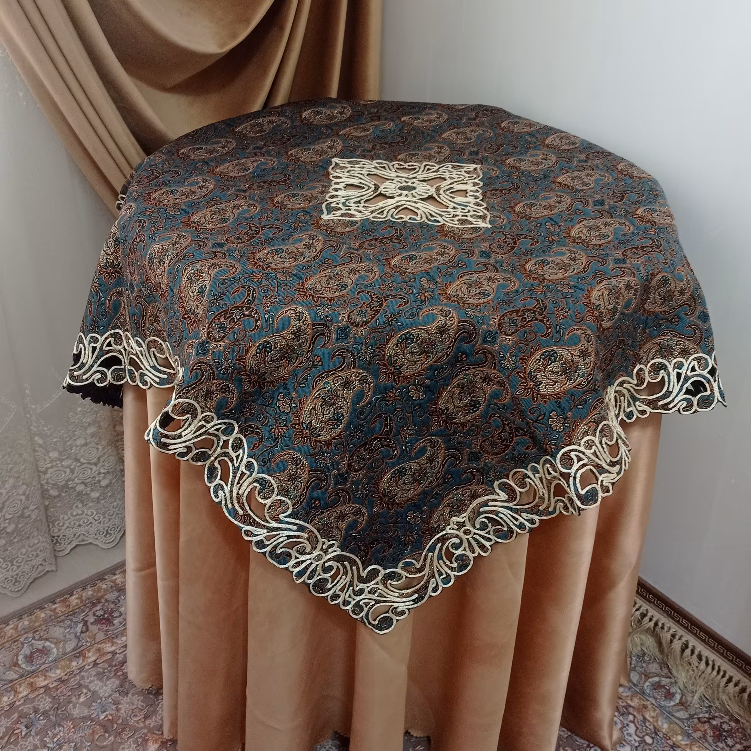 رومیزی ترمه روپشتی مربع 90 در90 رضوی درجه یک