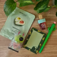 پک  لوازم ارایش و لوازم تحریر