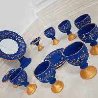 هفت سین سفالی گیلاسی شکل نقطه کوبی شده، رنگ آبی کربنی ، بسیار خوش رنگ و خوش نقش