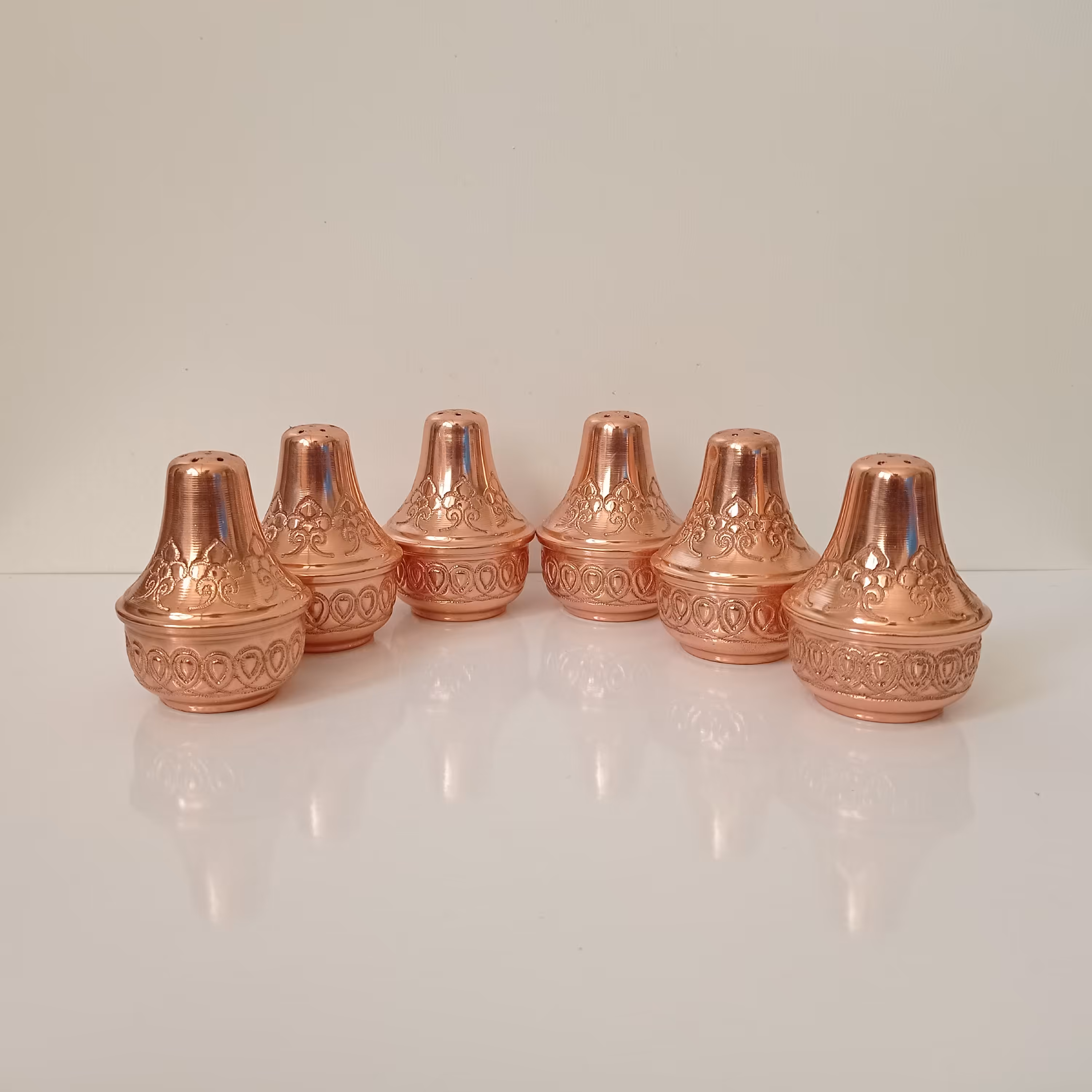 نمکدان مسی طرحدار طرح گلابی زنجانیها نانو شده 6 عددی