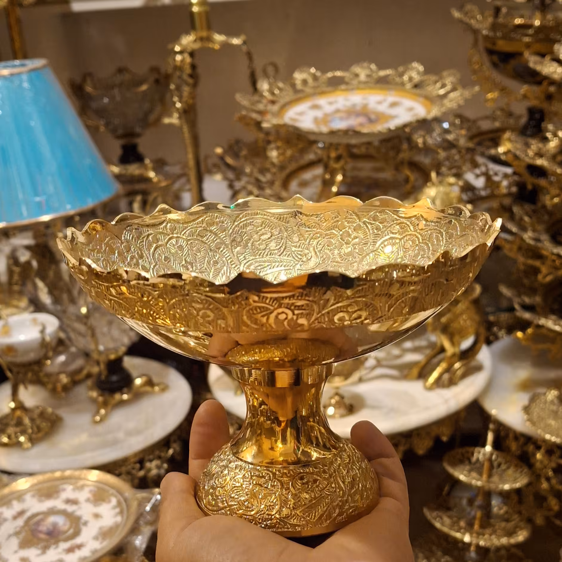 کاسه برنز هندی،طرح طاووس