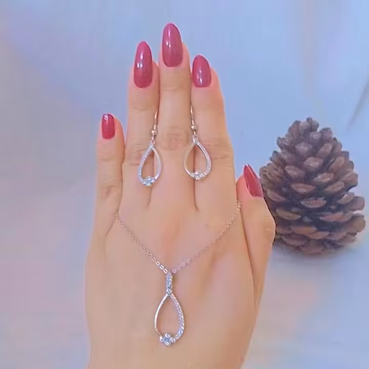 نیم ست نقره زنانه  ایتالیایی طرح اشکی گلدار عیار 925استاندارد  زنجیر فلامینگو 40 سانتی