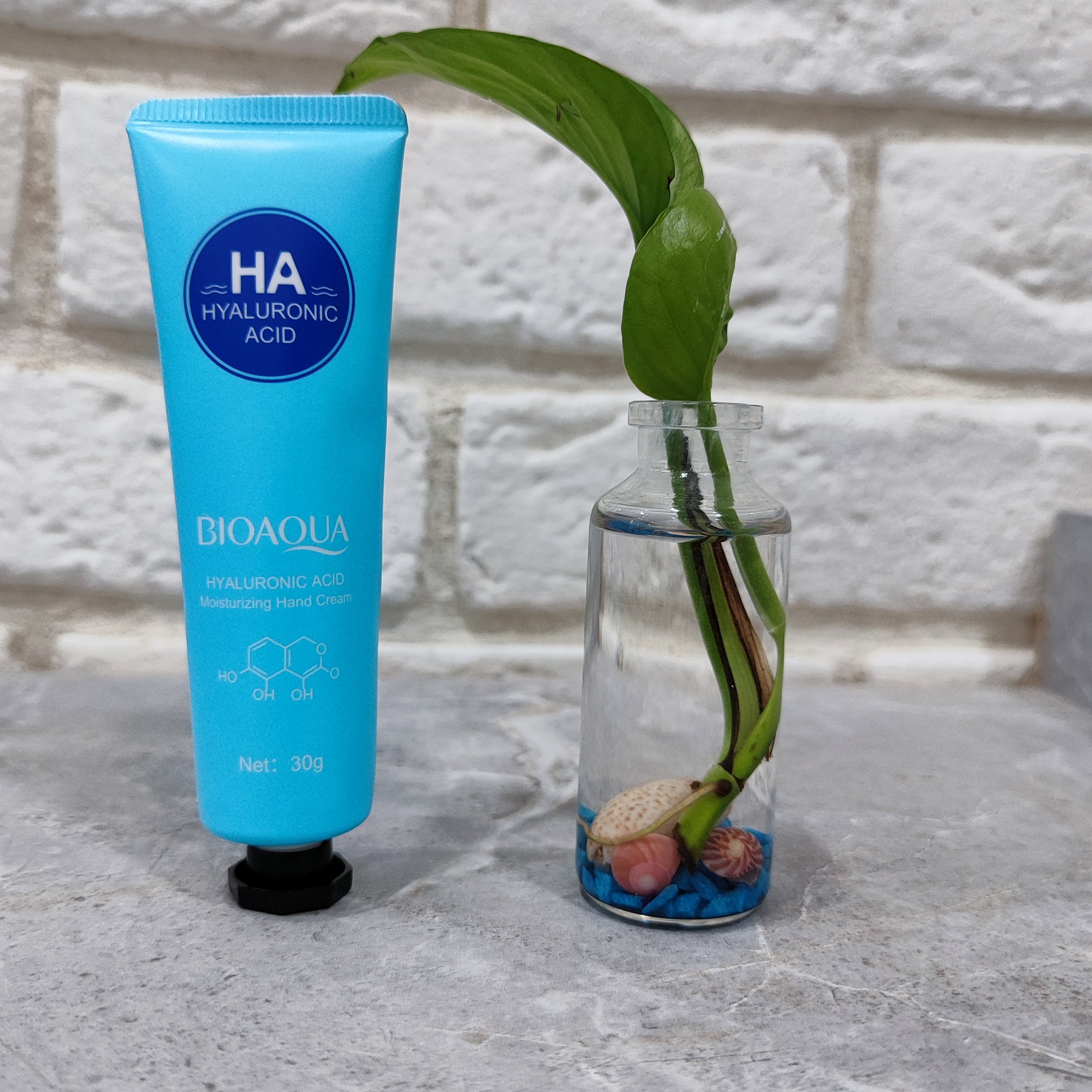 کرم مرطوب کننده دست هیالورونیک اسید بیوآکوا (30گرمی)اورجینال