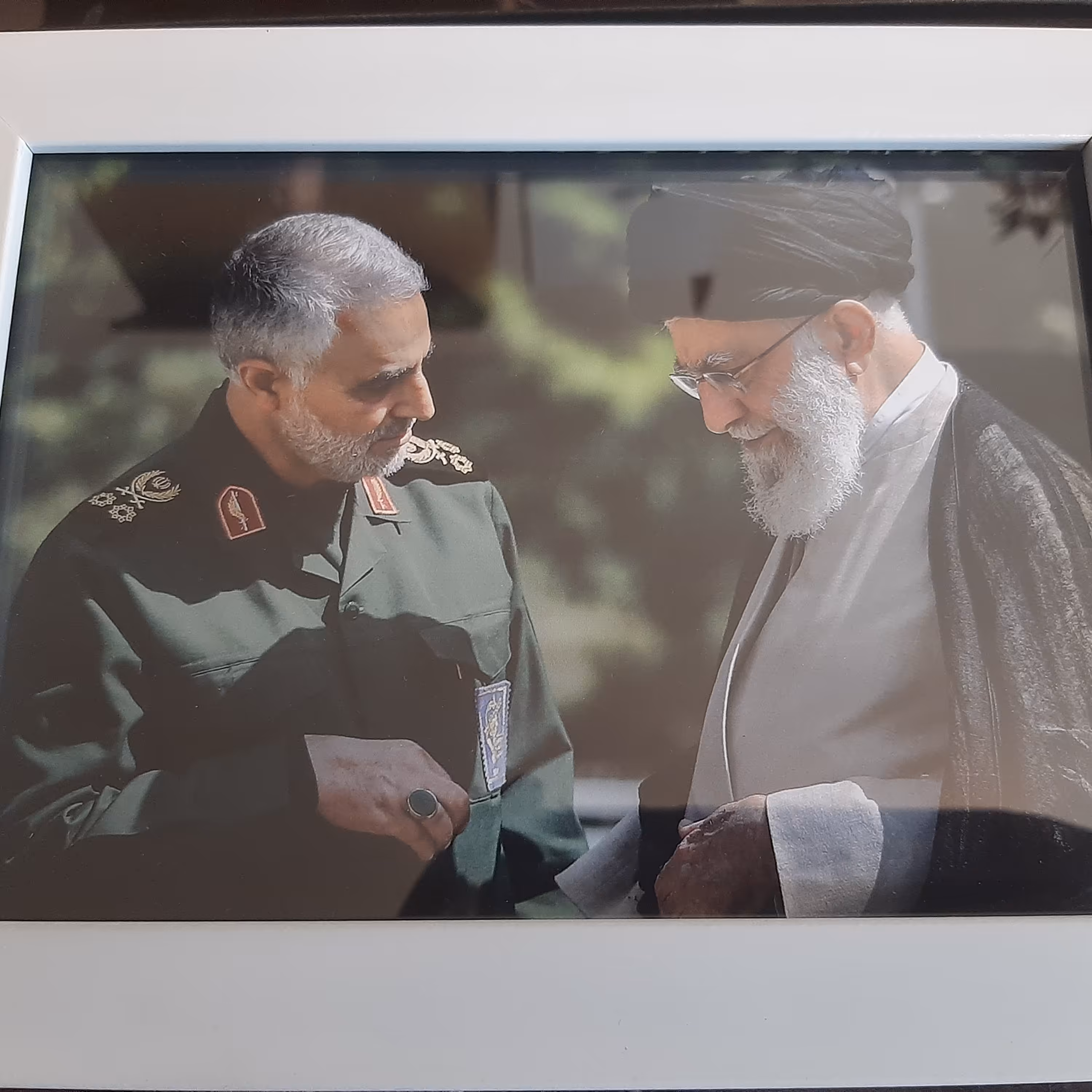 تابلو عکس سردار و رهبری