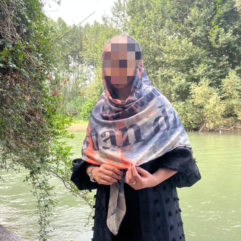 روسری نخی سایز 140 کرمی مشکی