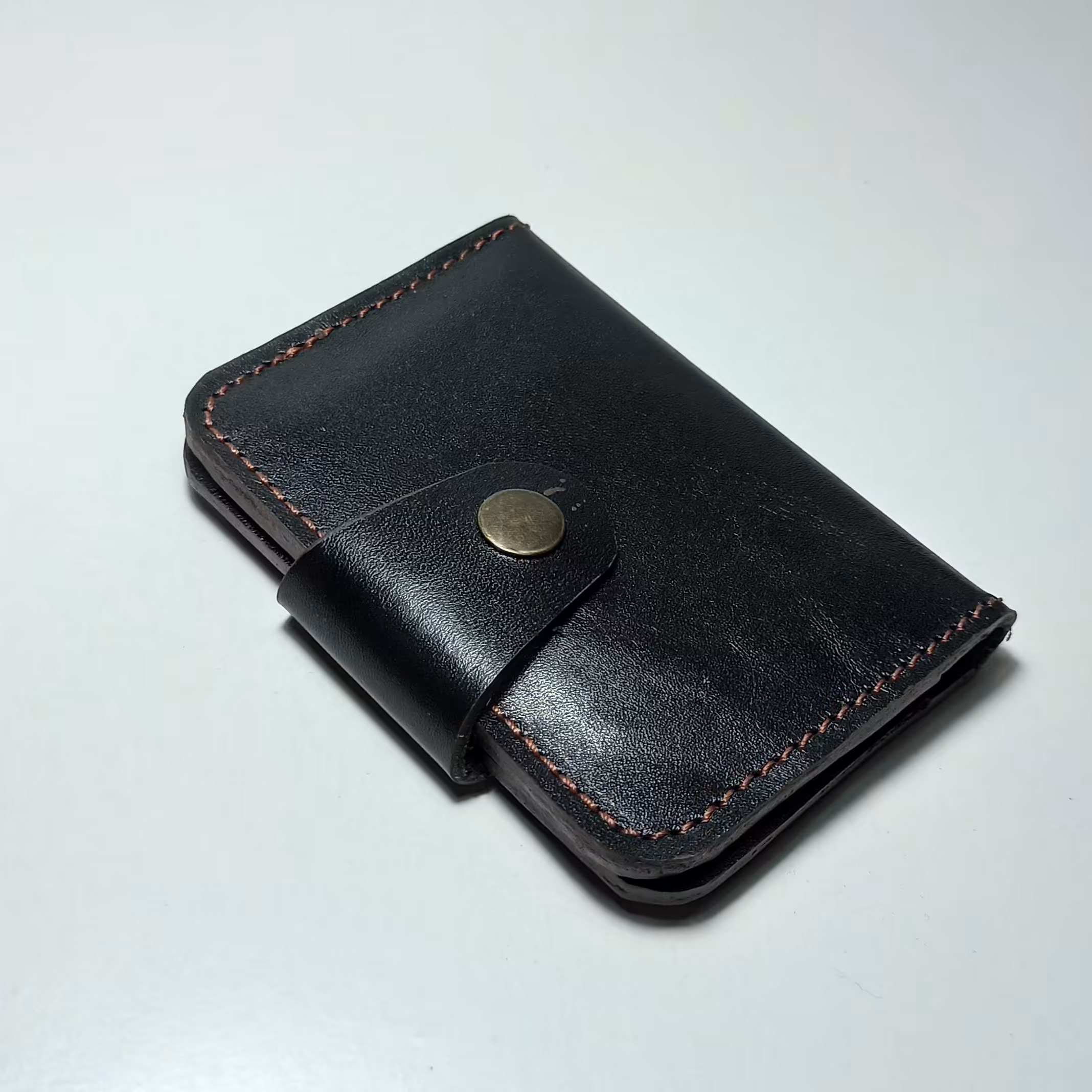 جاکارتی چرمی