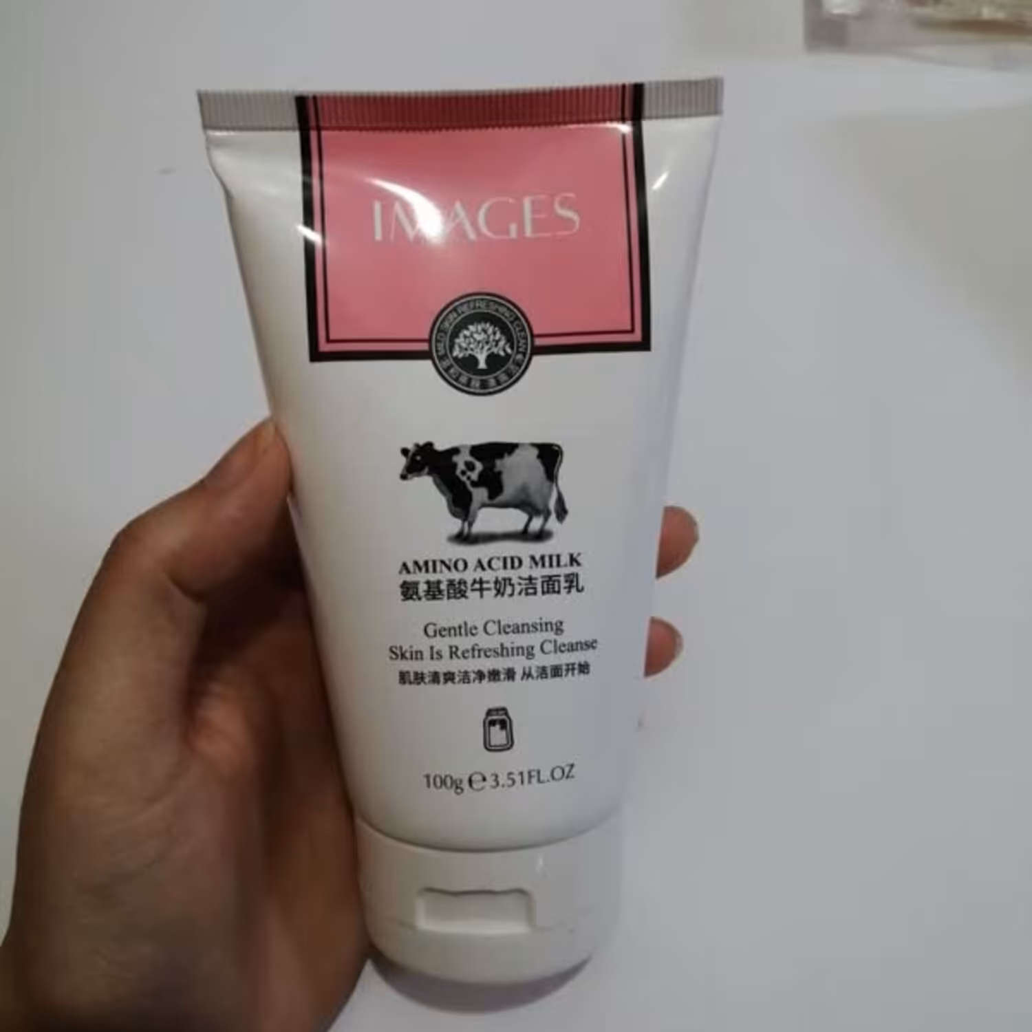 فوم شیر گاو ایمیجز نرم کننده و آبرسان پوست 100 گرم