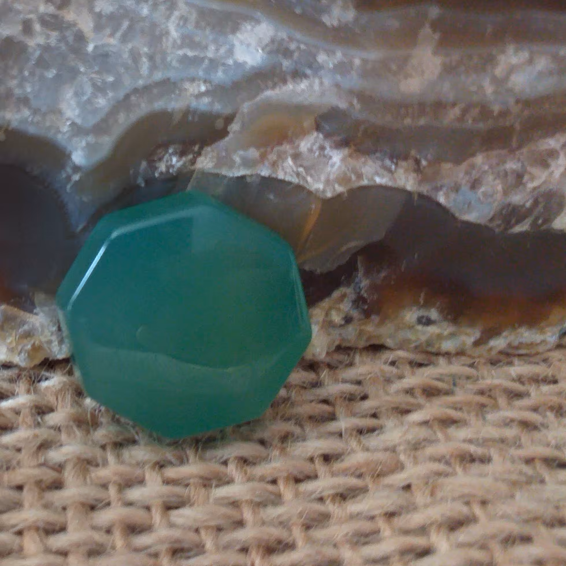 عقیق 8 ضلعی سبز وزرد