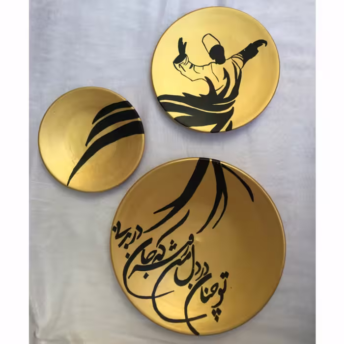 بشقاب دیوارکوب سفالی نقاشی شده با دست مجموعه 3 عددی قطر 25-20-15 سانت مدل تو چنان در دل من رفته که جان در بدنی