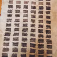 گبه خود رنگ طبیعی طرح  مدرن رنگ شیری قهوه ای کمرنگ ابعاد 120.2 برند نیل 