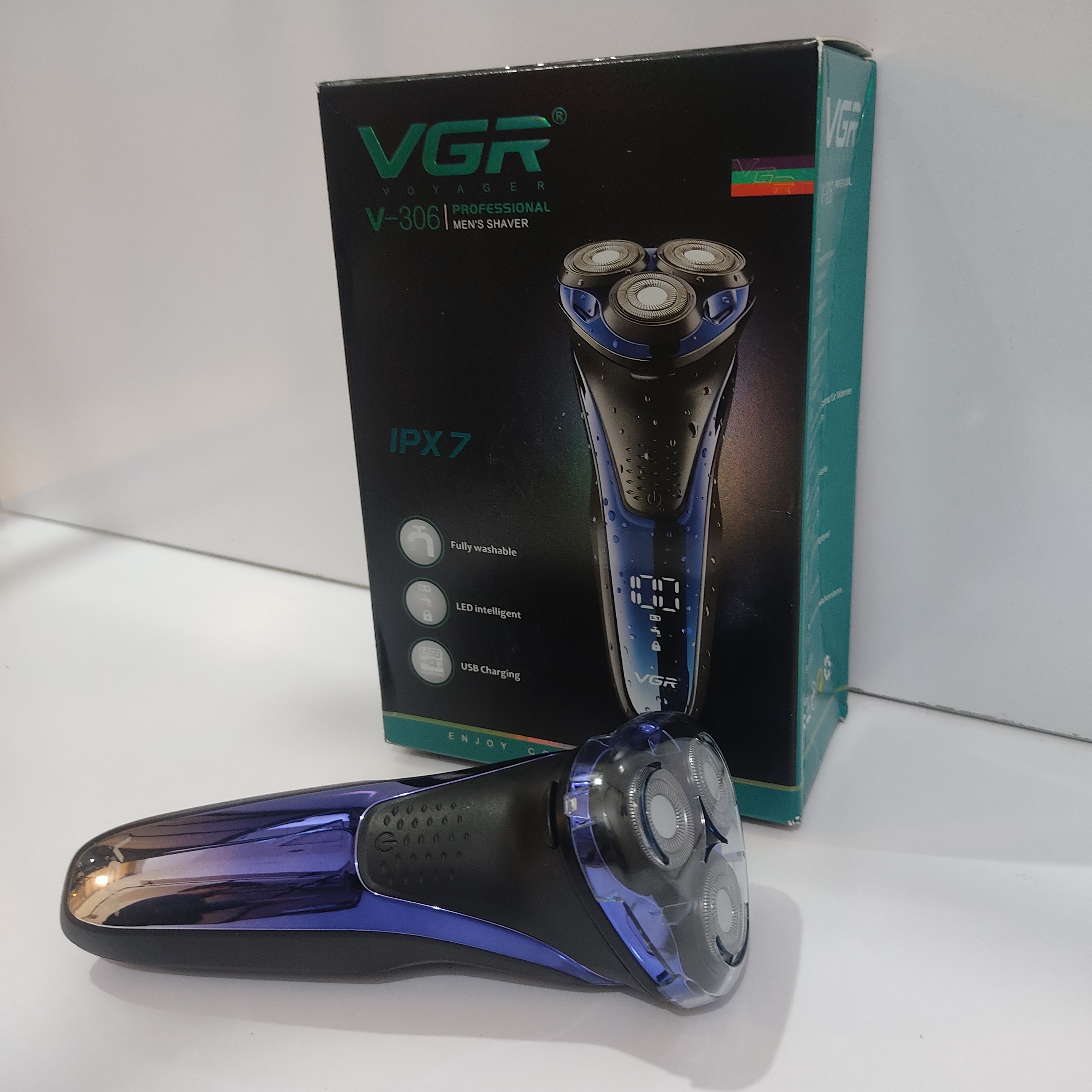ریش تراش سه تیغ vgr 306