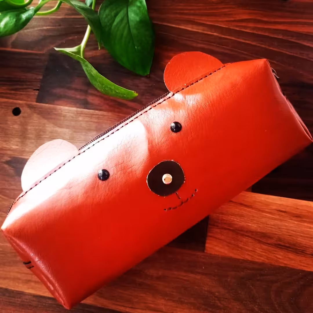 جامدادی چرم دستدوز 