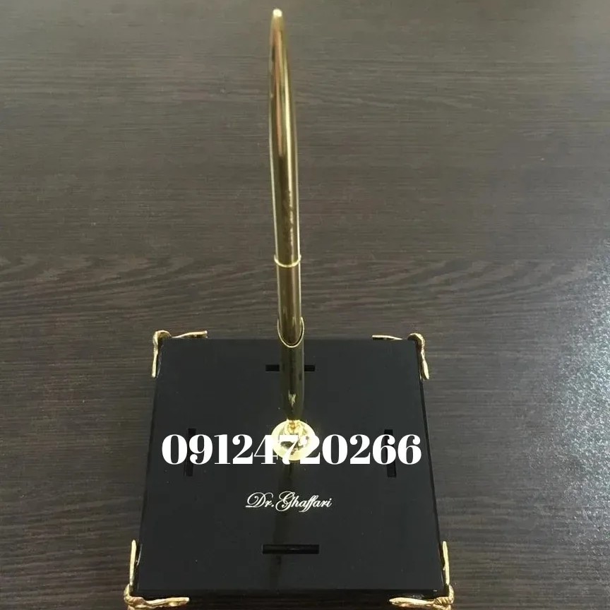 خودکار قلمی روکش طلا24 عیار بااا باکس پایه دار رومیزی با حک اسم رایگان اینستاگرام kado online org 09124720266