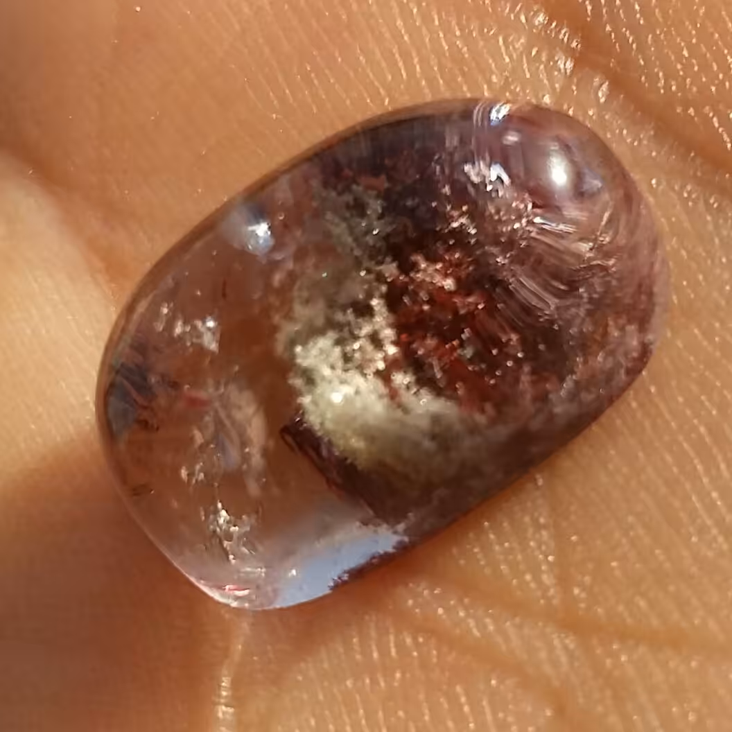 نگین فانتوم کوارتز بسیار خاص چشم نواز
100 در 100 طبیعی شااهکار خلقت