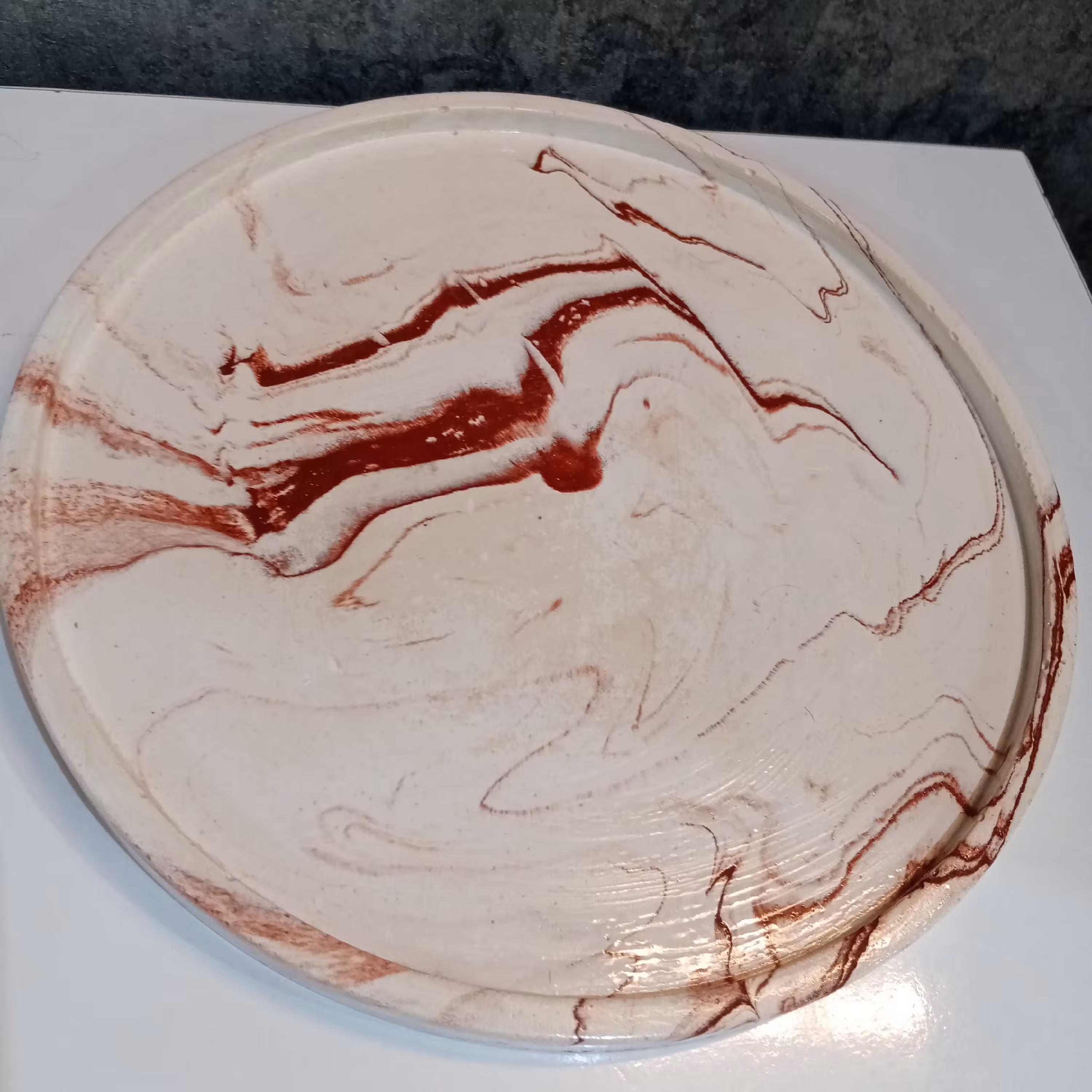 سینی دکوراتیو سنگی رگه دار. وزن 600 گرم. سایز بزرگ 25cm رنگ های مختلف جنس سنگ مصنوعی. 