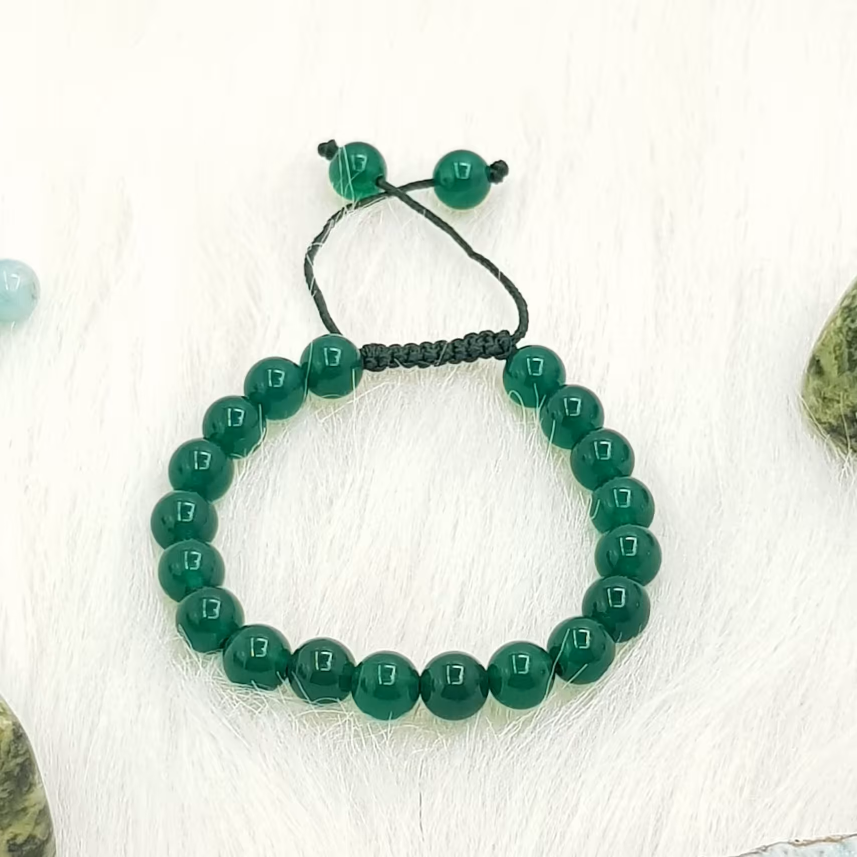 دستبند سنگ عقیق سبز(کریسوپراز)     سنگ تقویت عمومی روحیه قلبی    کد 217