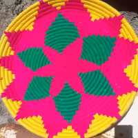 طبق سنتی دستبافت