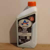 ضدیخ روغنی  1لیتری 16عددی دارای پروانه اصالت 