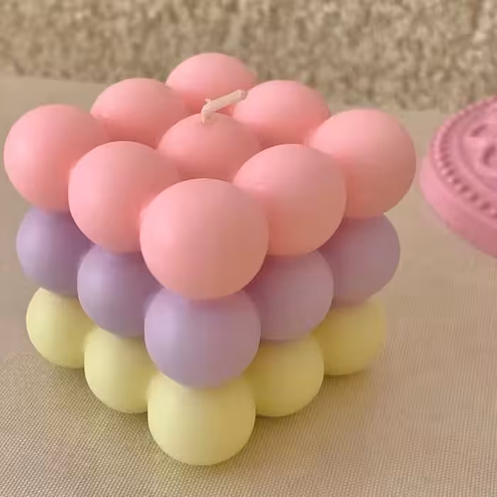 شمع روبیک زیبا بااسانس وانیل