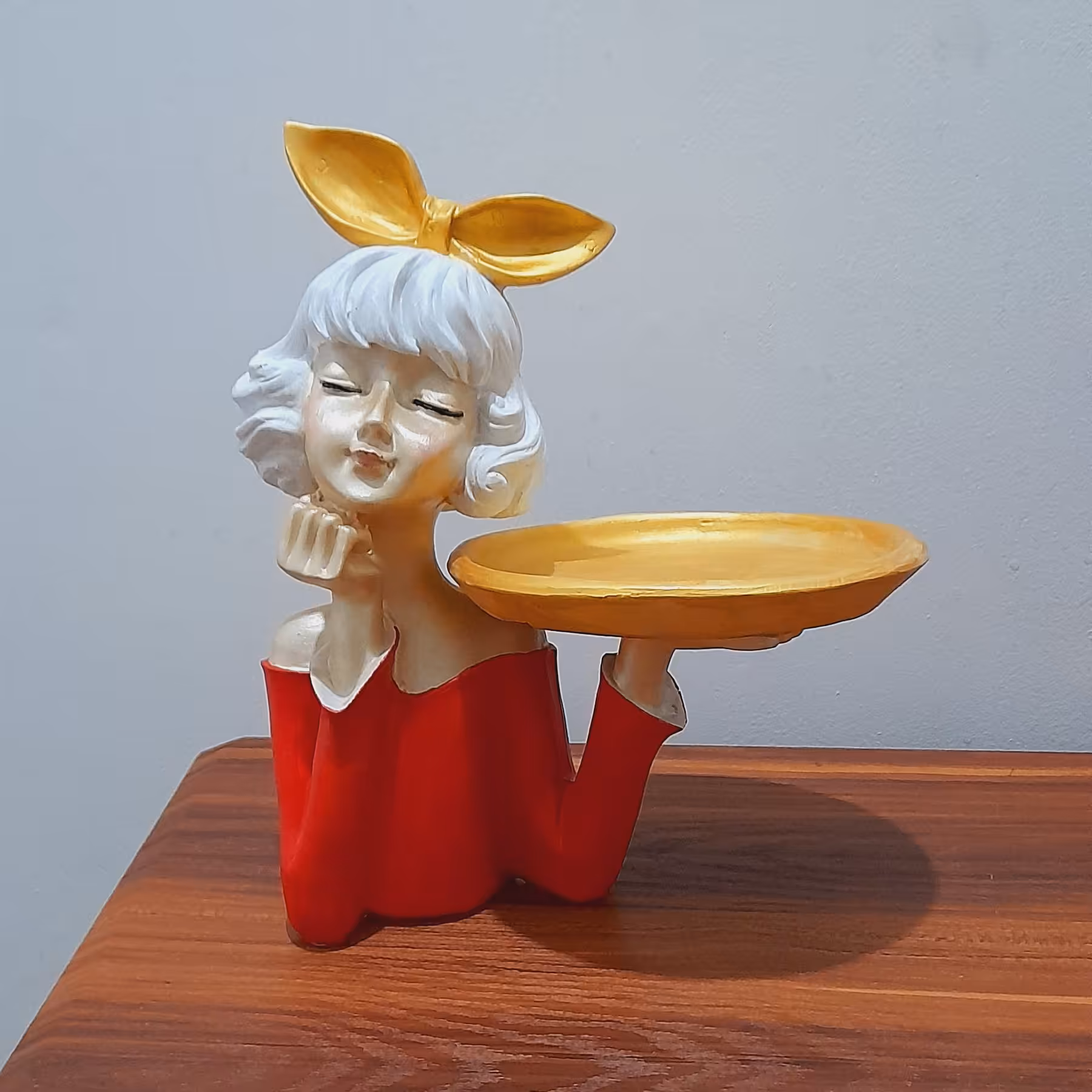 مجمسه دختر سبد بدست مناسب هفت سین دکوری انتیک وو شیک  در هررنگی  30 سانت