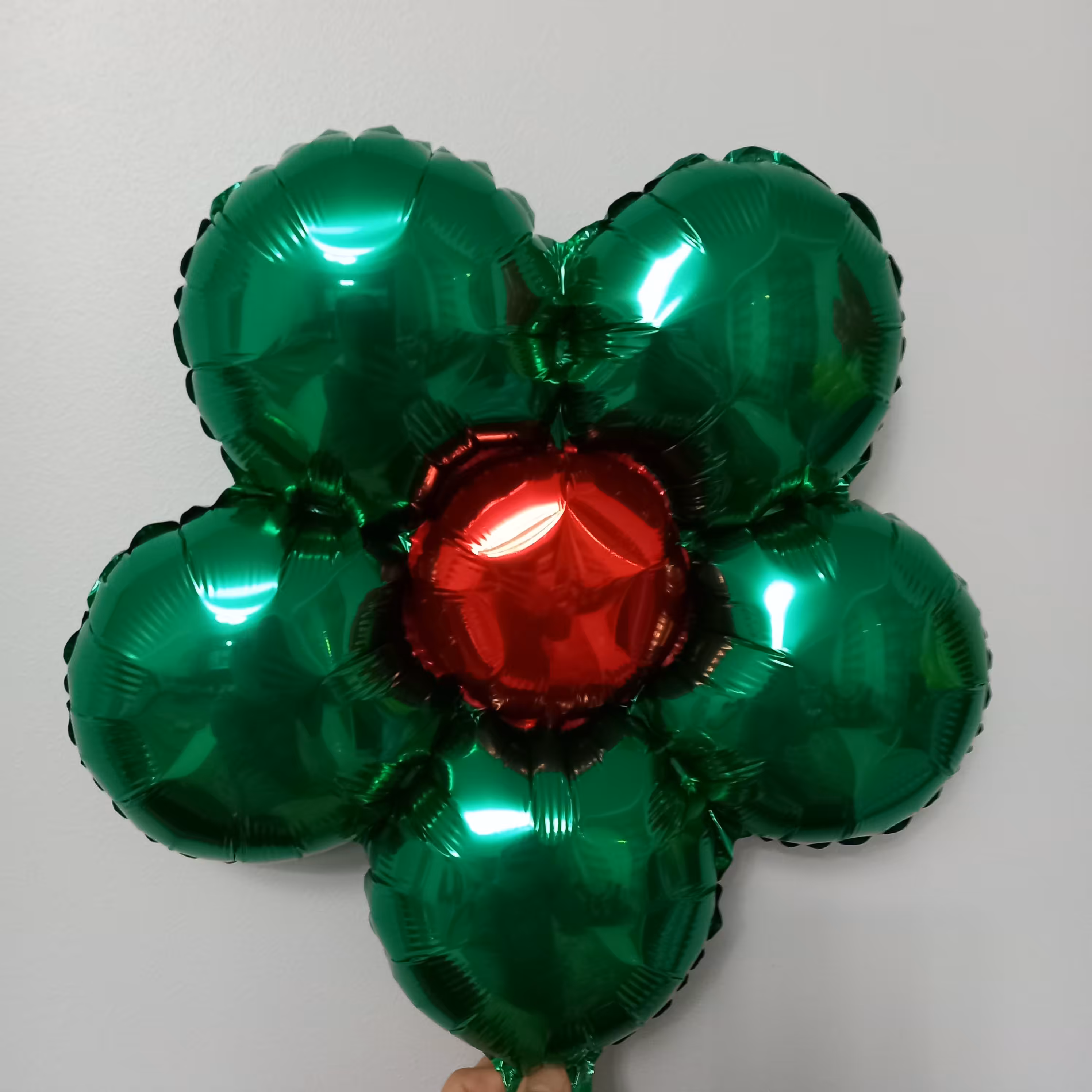 بادکنک فویلی طرح یلدا مدل گل قرمز و سبز