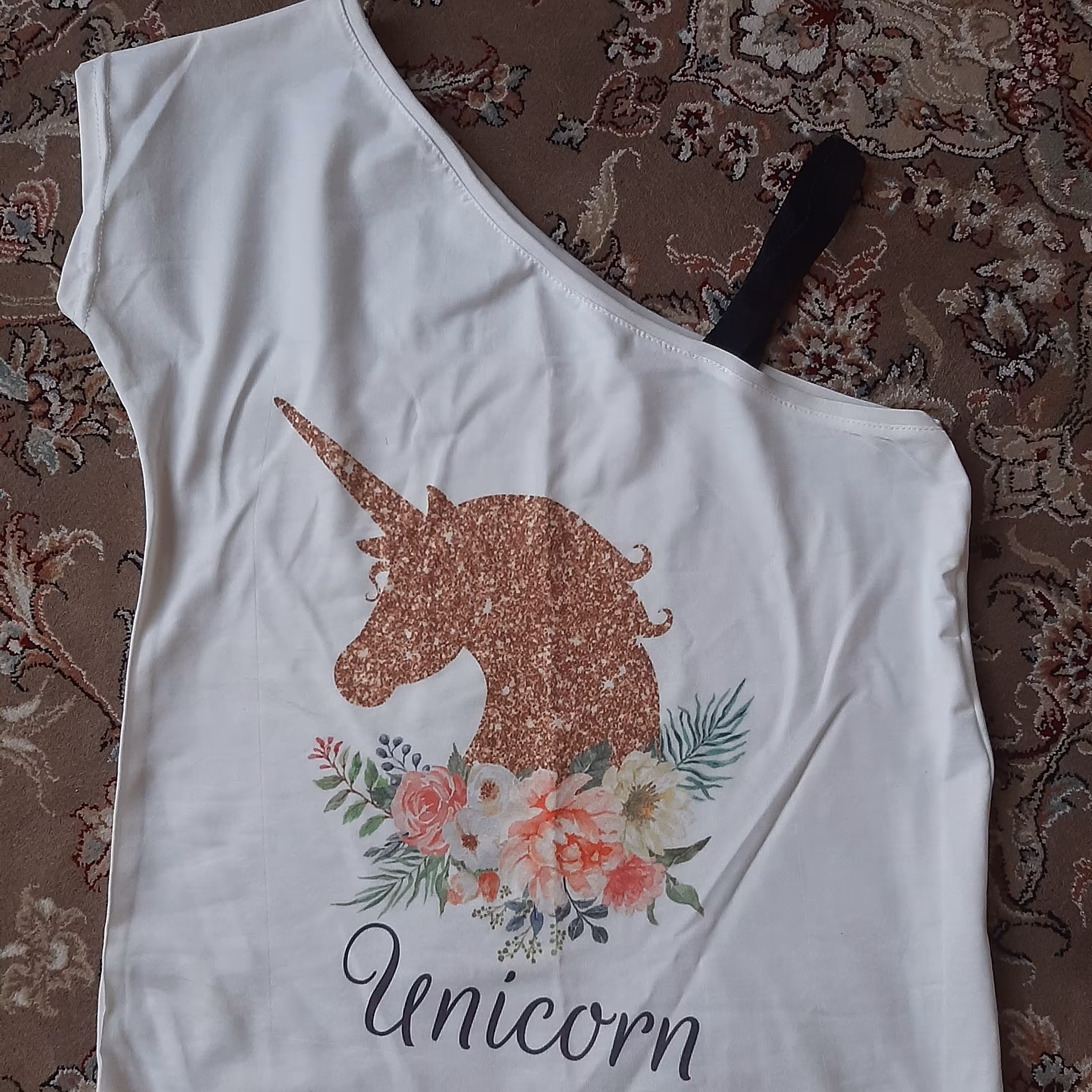 تیشرت اسب تک شاخ