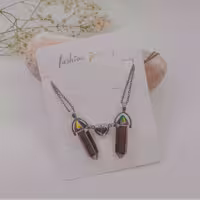 ست گردنبند منشور ،رنگ هفت رنگ،رنگ ثابت و مقاوم و با دوام 