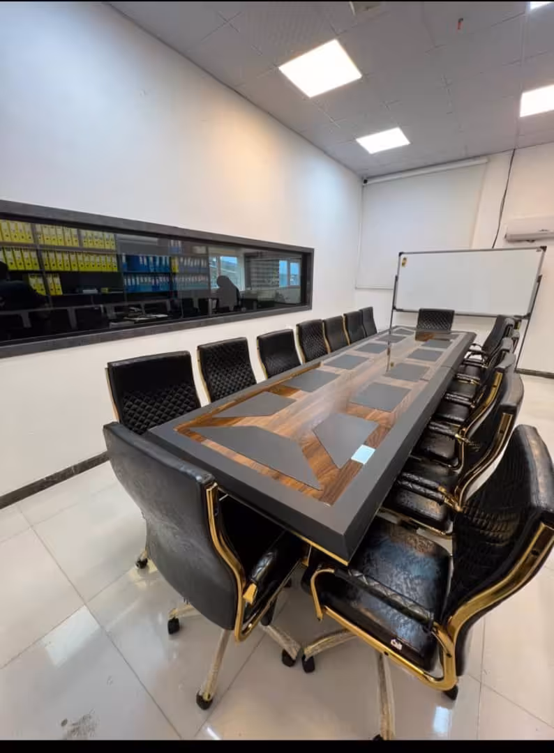 میز کنفرانس 12 نفره تمام وکیوم