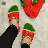 پاپوش های یلدایی توسایزهای مختلف بچه گانه و بزرگسال