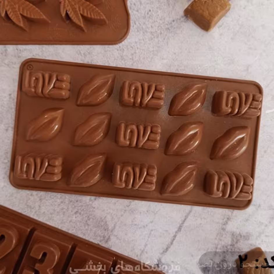 قالب شکلات سیلیکونی لب و لاو