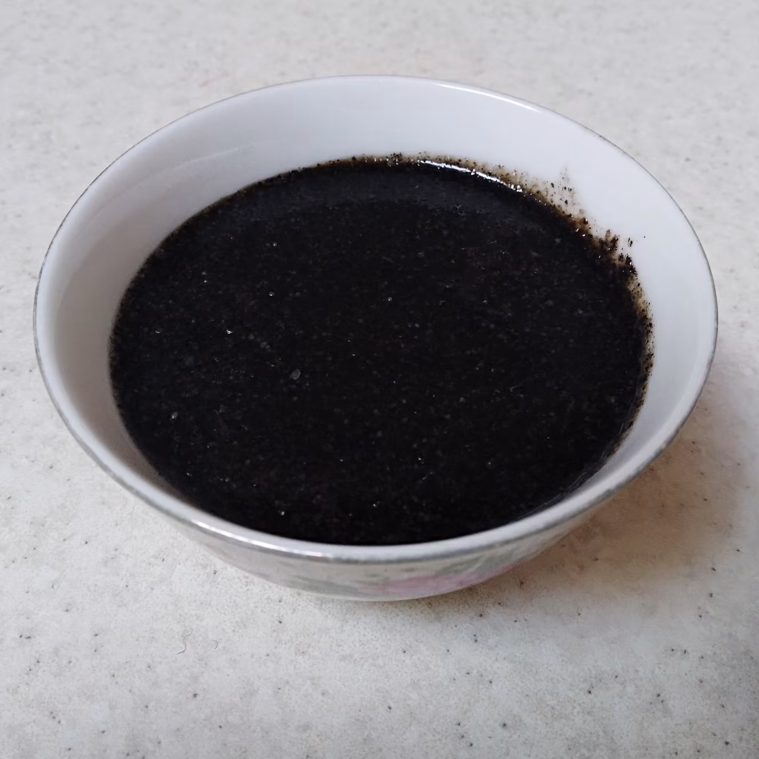 مربای بزرک سیاه دیم (یک کیلویی)