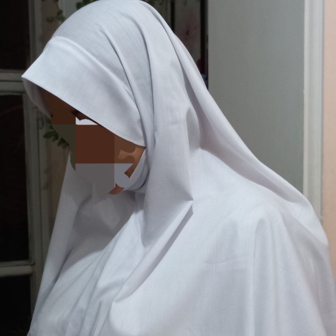 مقنعه نماز سفید تترون بروجرد تترون پنبه ای درجه یک  سفید و مشکی