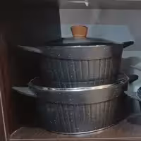 سرویس قابلمه  22 پارچه  AEC  آ  ای  سی همراه با تابه دو طرفه و دو طرف گرانیت اصل رنگ مشکی