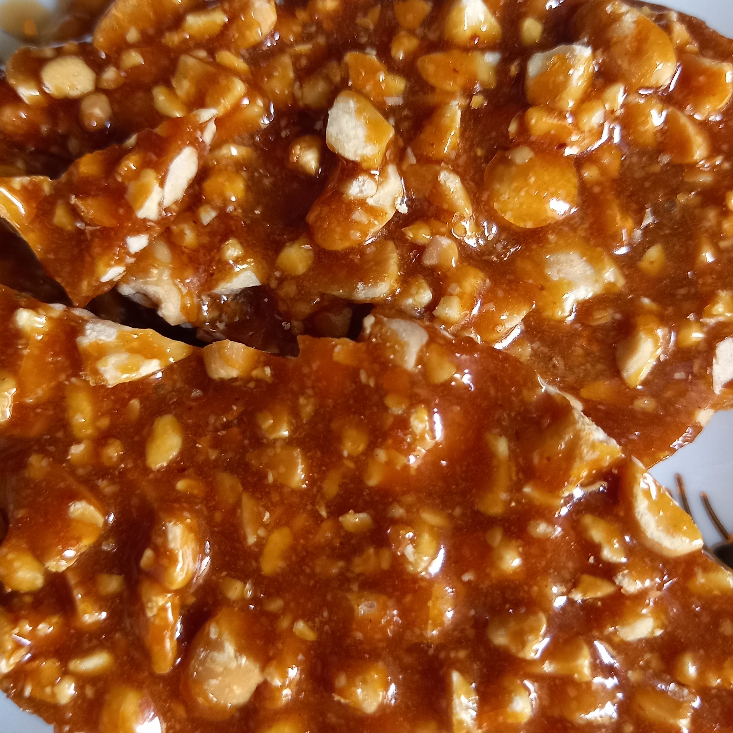 سوهان عسلی بادام (200گرم)