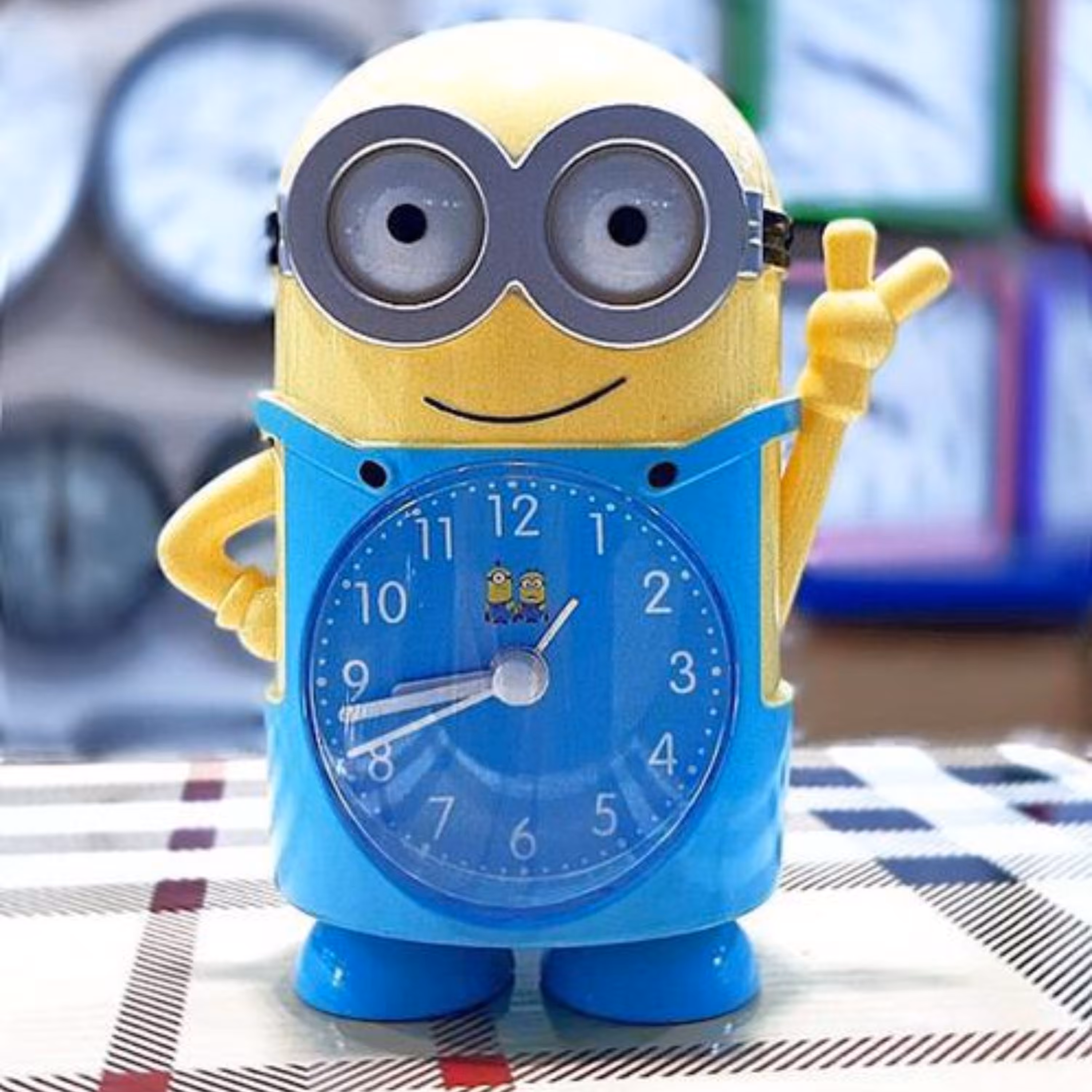 ساعت رومیزی‌ مینیون زنگدار