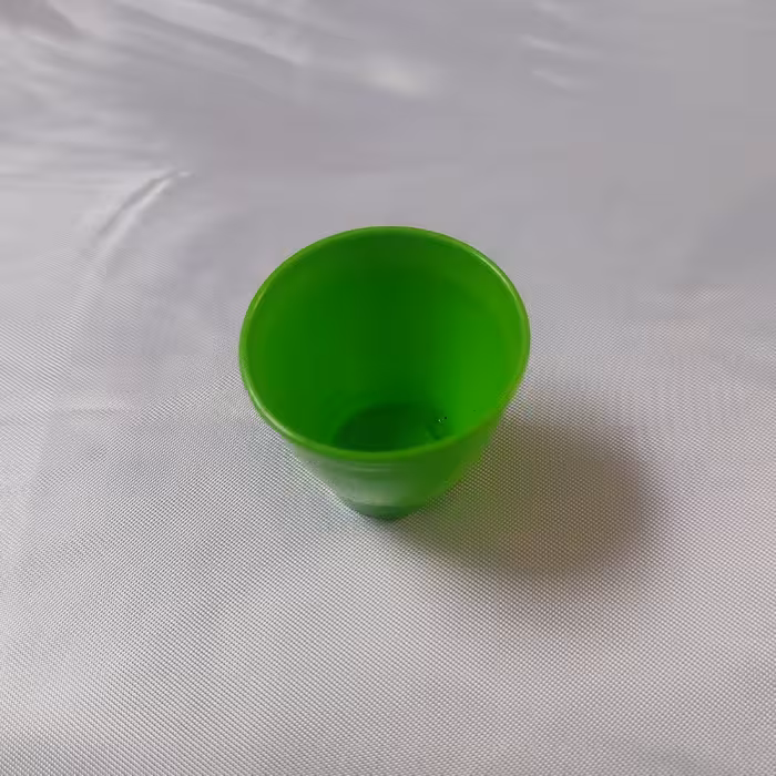 گلدان پلاستیکی مدل کلاسیک سایز 4 رنگ سبز