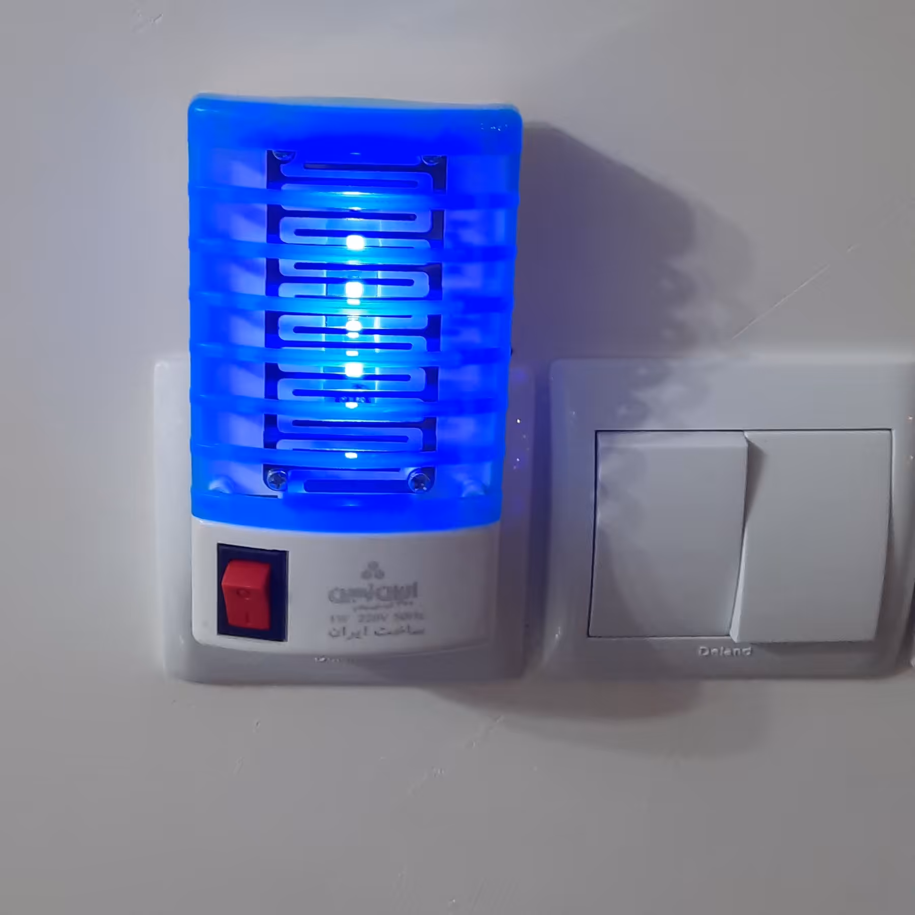 چراغ خواب و پشه کش 