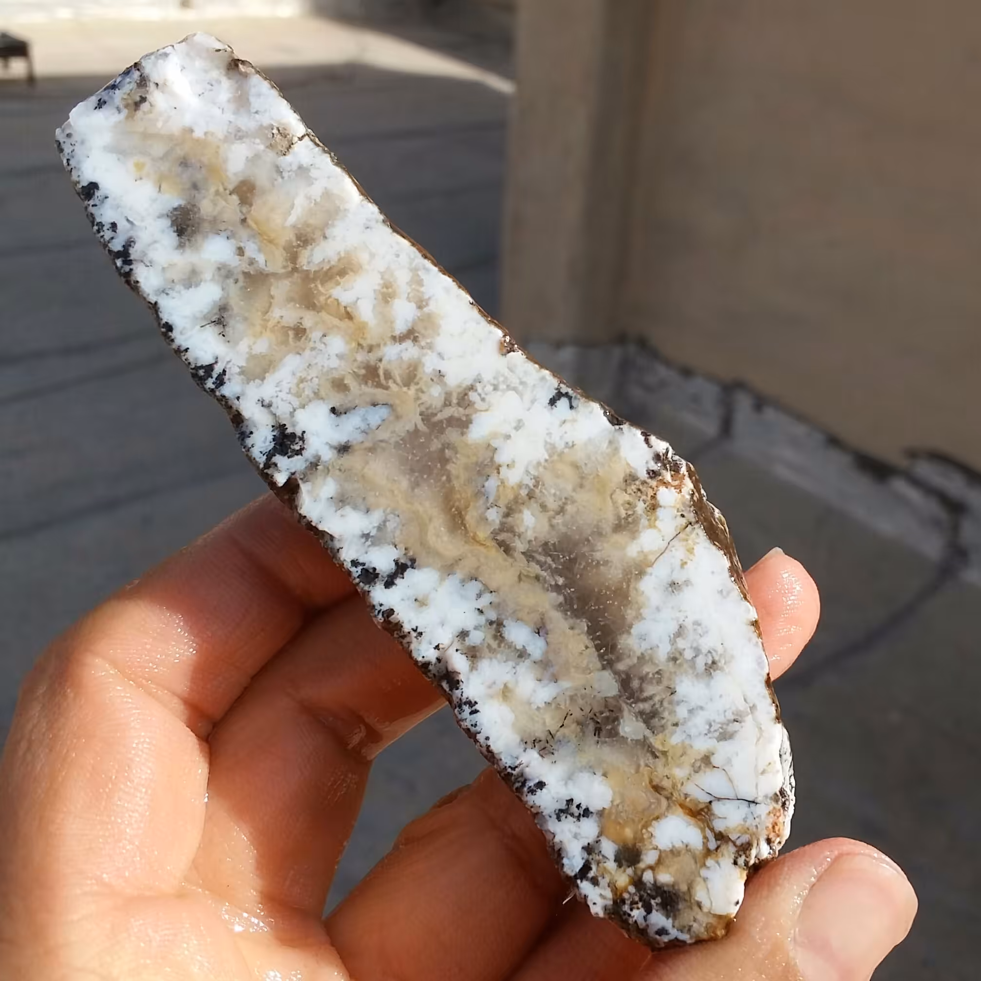 اسلایس سنگ راف عقیق منظره عسلی برفکی بسیار زیبا و خاص 100 در 100 طبیعی  
کد 12016