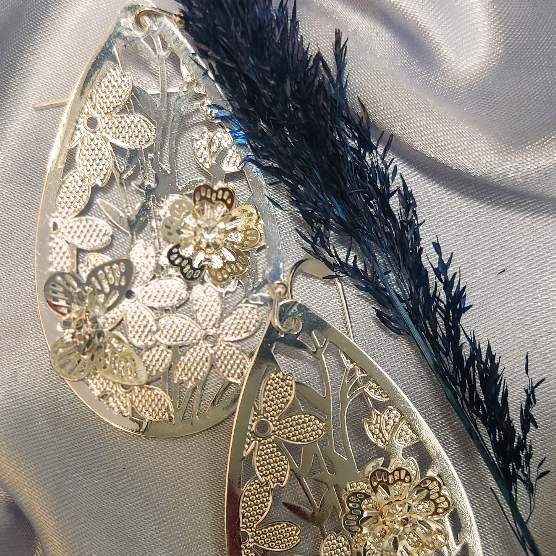 گوشواره بیضی 