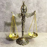 ترازو برنجی طرح فرشته عدالت بسیار باکیفیت سنگین وخوش ساخت