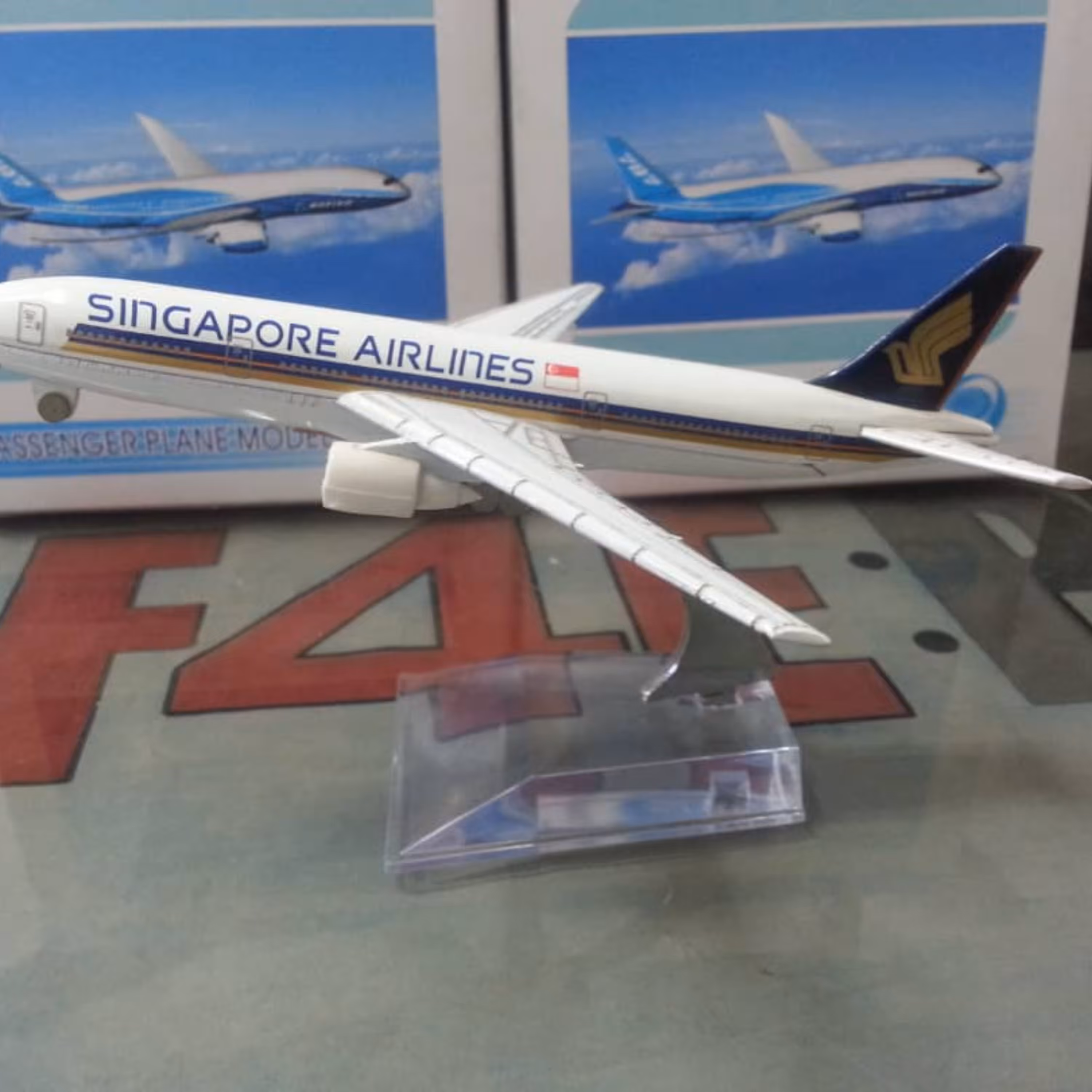 ماکت هواپیما بویینگ 200-777 سنگاپور کد 3760