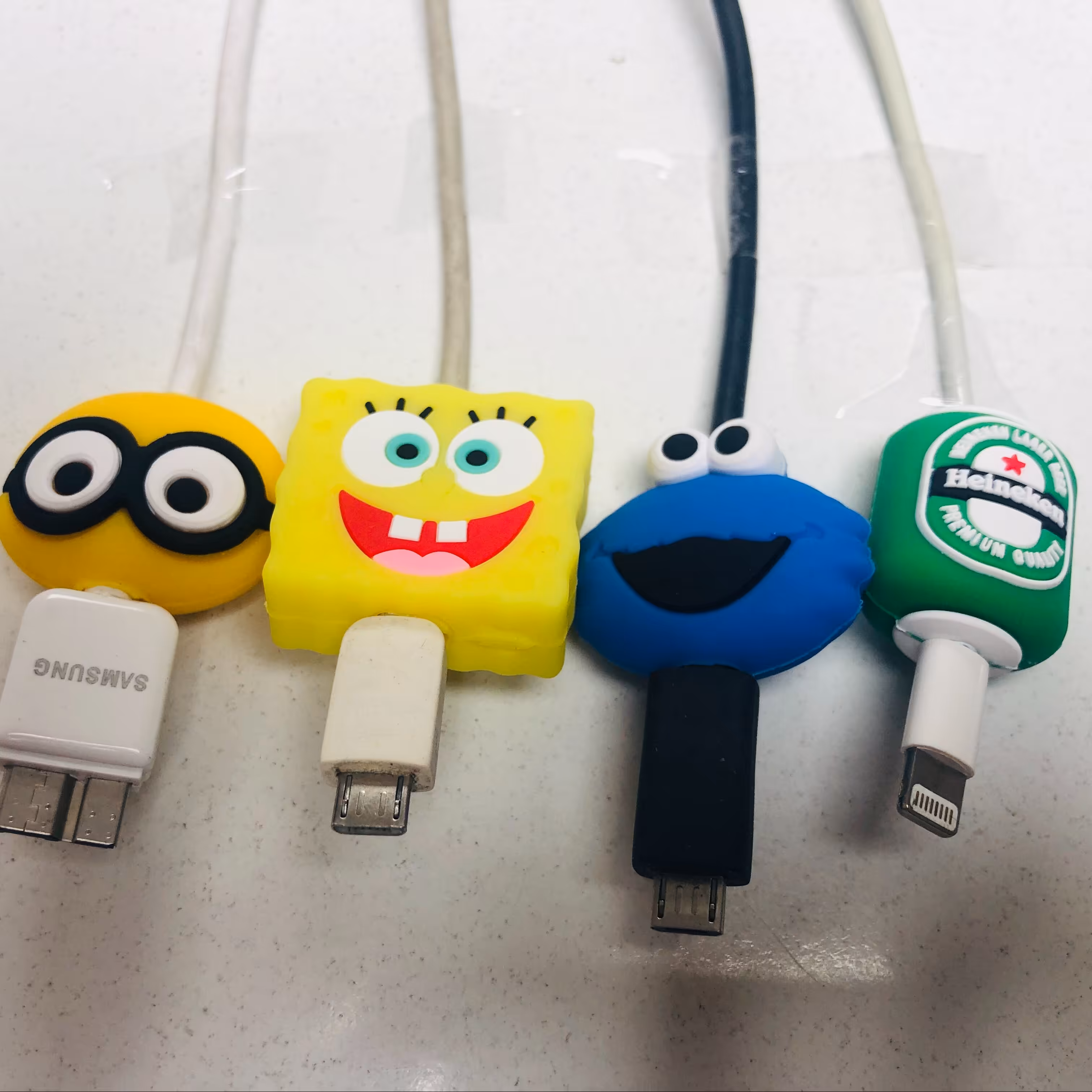 محافظ کابل شارژر فانتزی 4عددی