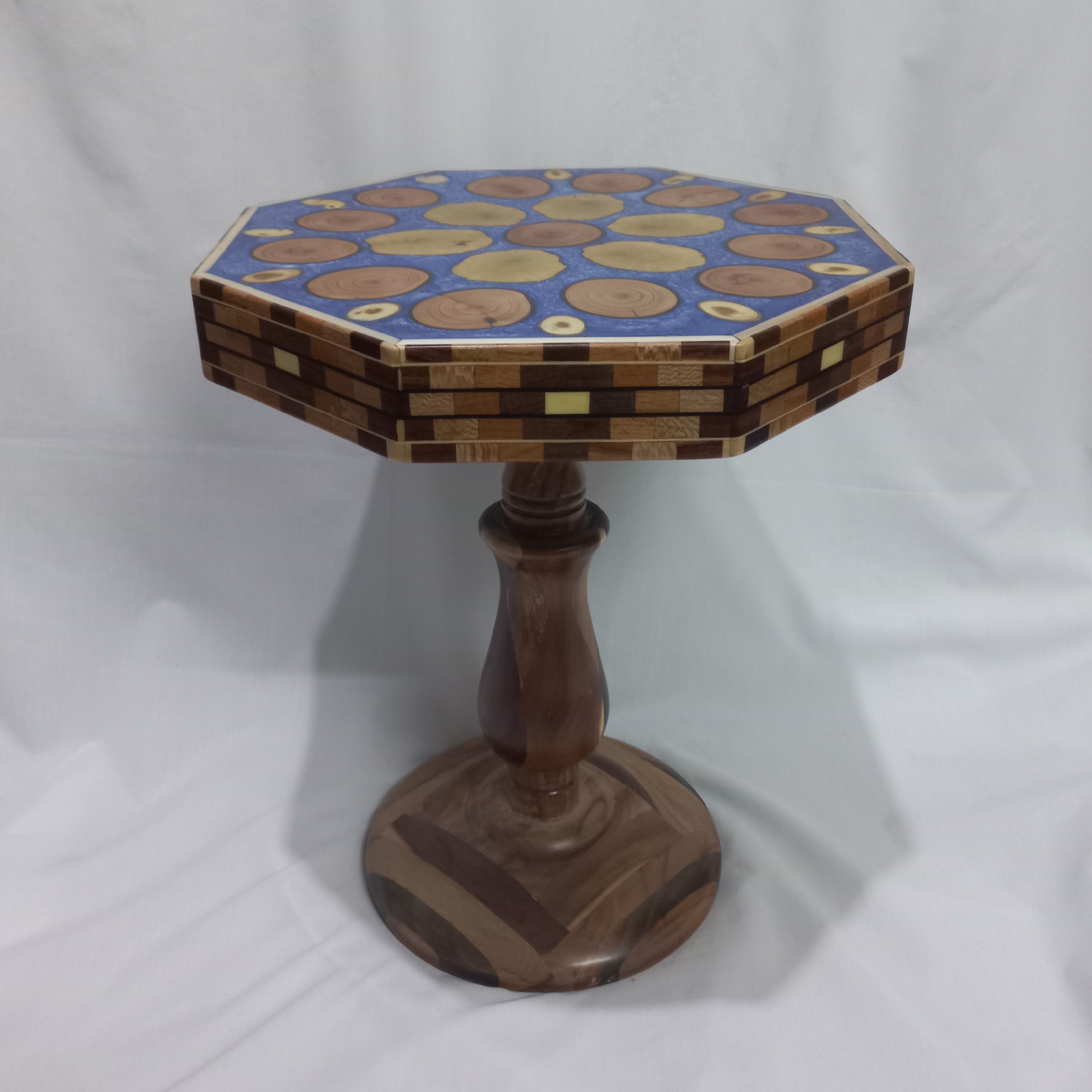 گل میز 8 ضلعی رو پلی استر آبی